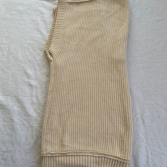 Ushatava Cream Knit Oversized Vest Unisex - Picture 7 of 10